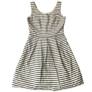 Tiana B. women Dress size 6 US Sleeveless KneeLength A-line Stripes Black White